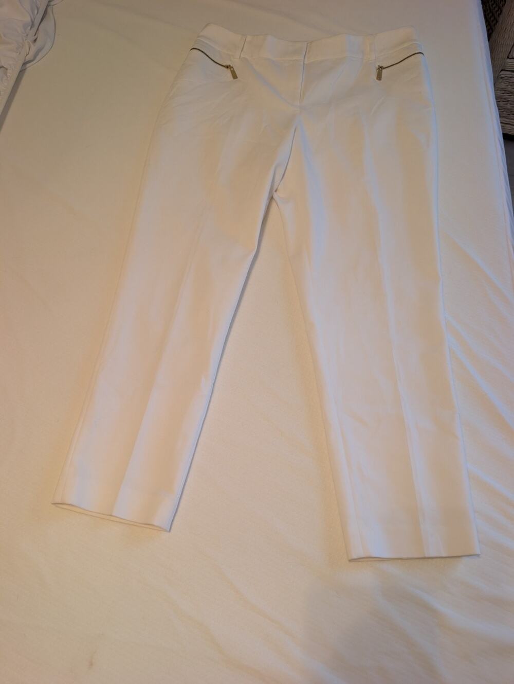 NWT CHAUS New York Women's White Flat Front Zip Pocket Dress Pants 12, Business